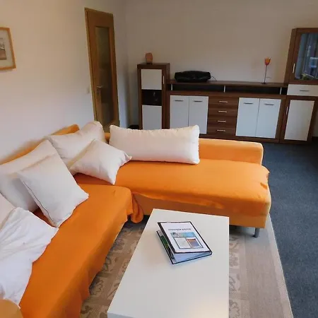 Ferienwohnung * Strassberg