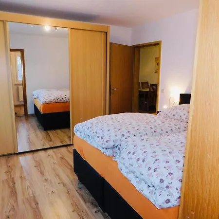 Ferienwohnung * Strassberg